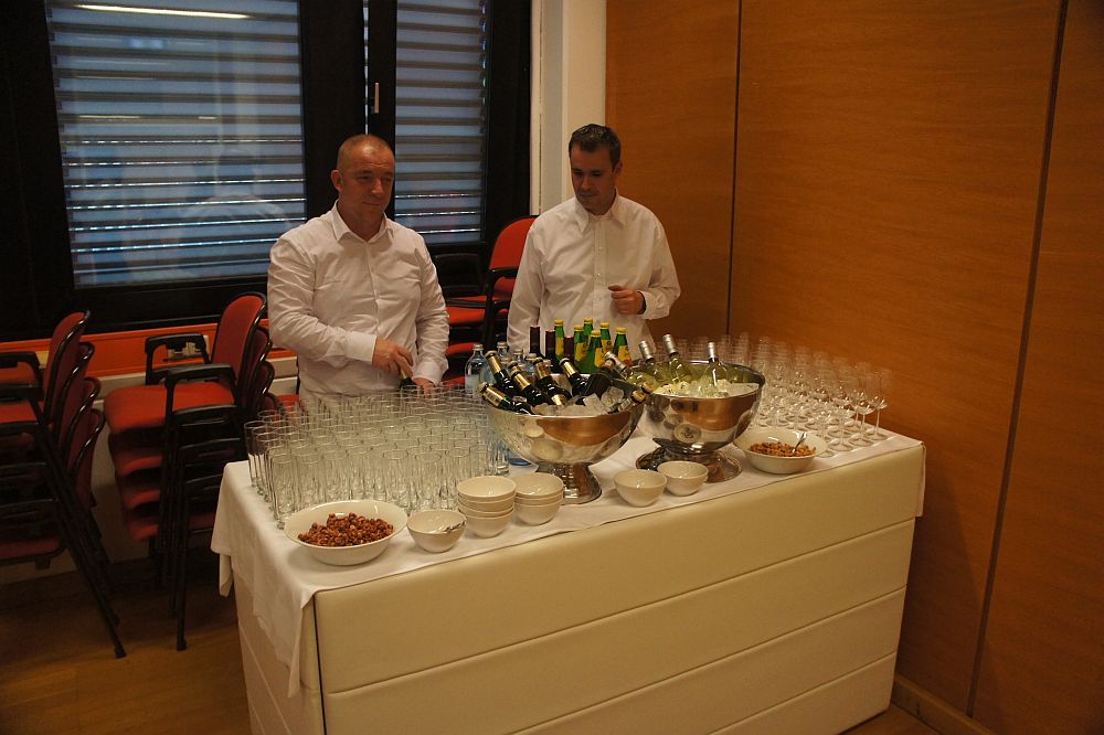 Egu2015 refreshments buffet.jpg